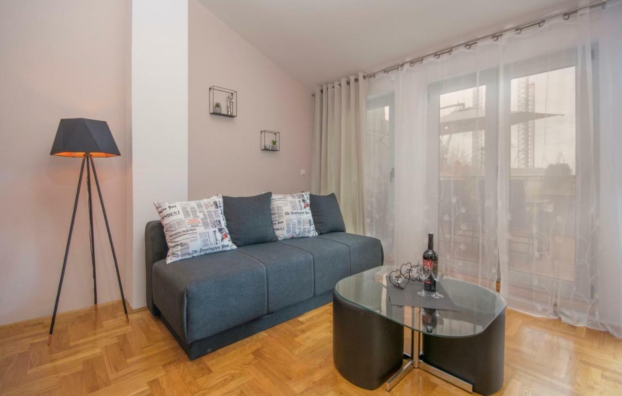 City Centre Sea View Apartment Πούλα Εξωτερικό φωτογραφία