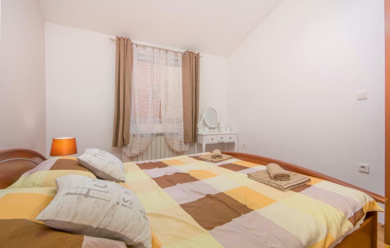 City Centre Sea View Apartment Πούλα Εξωτερικό φωτογραφία